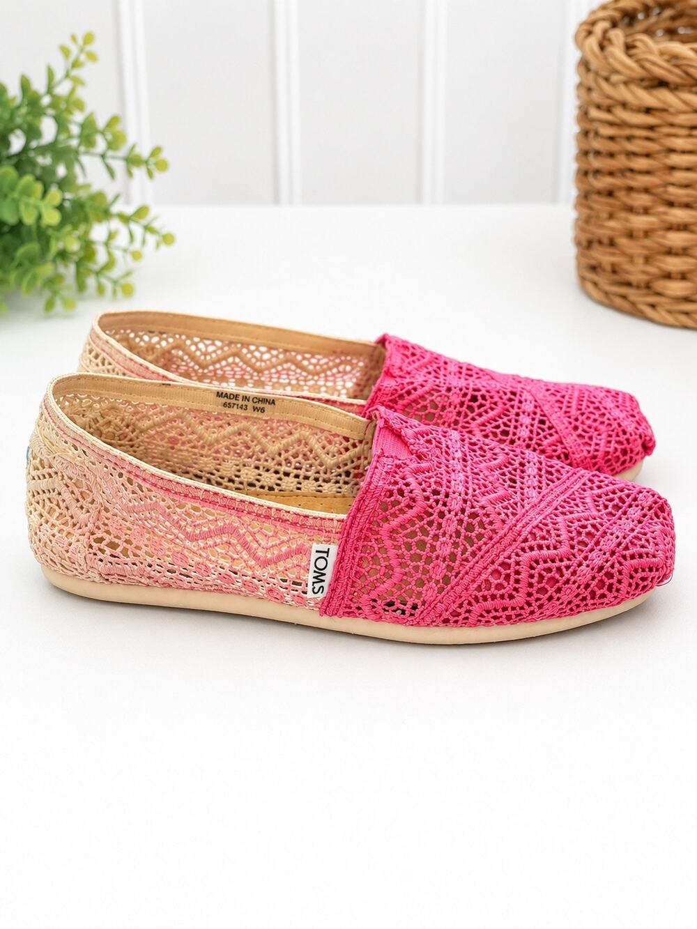 Toms Alpargata Pink Crochet Slip On Shoes Size 6 Moroccan Casual Flats Boho
